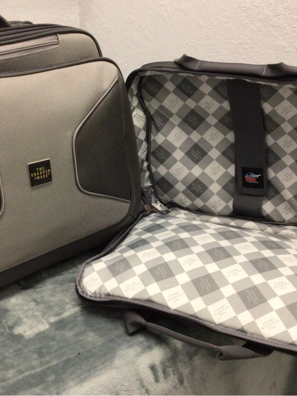 Sharper Image Gray and Dark Gray Rolling Laptop Briefcase - Picture 8 of 8